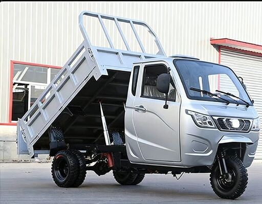 รถสกูเตอร์บรรทุกสินค้าสามล้อ 300cc เครื่องยนต์เบนซิน ขนาด 1500 กิโลกรัม และเครื่องยนต์เย็นน้ํา