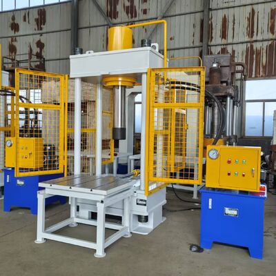 เครื่องถอดสปริงปรับ Komatsu Excavator เครื่องอัดไฮดรอลิกแท่นทำงานเคลื่อนที่ 200T เครื่องอัดสลักโซ่