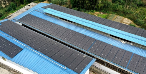 รามอัดเหล็ก ระบบพลังงานแสงอาทิตย์ครบวงจร 300W-20KW ประสิทธิภาพสูง 15%-22% อุปกรณ์ไฟฟ้าไฟฟ้าไฟฟ้านอกเครือข่ายสําหรับการจัดหาพลังงานบ้านและฟาร์ม
