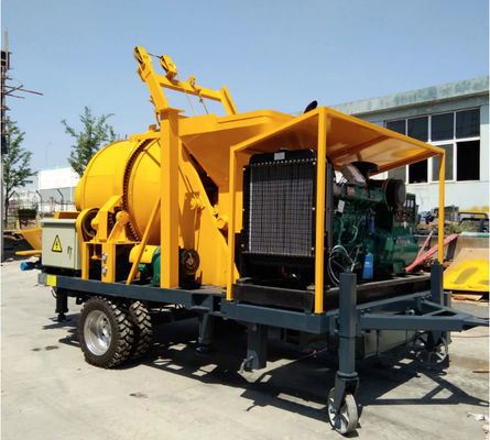 40 M3/H ไดเซล รถยนต์ยางปั๊มคอนกรีตพกพาด้วยเครื่องผสม XDEM